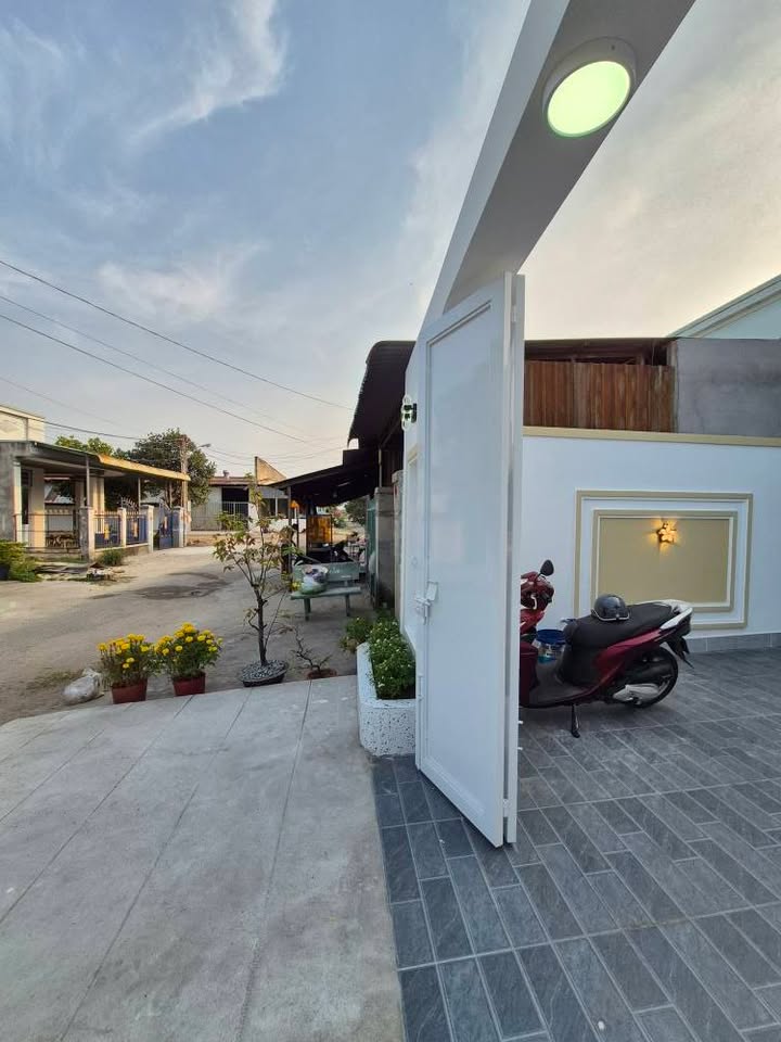 Nhà Mới Đẹp 108m² Hòa Thành, Tây Ninh - Giá 1.79 Tỷ, Sẵn Sàng Ở Ngay