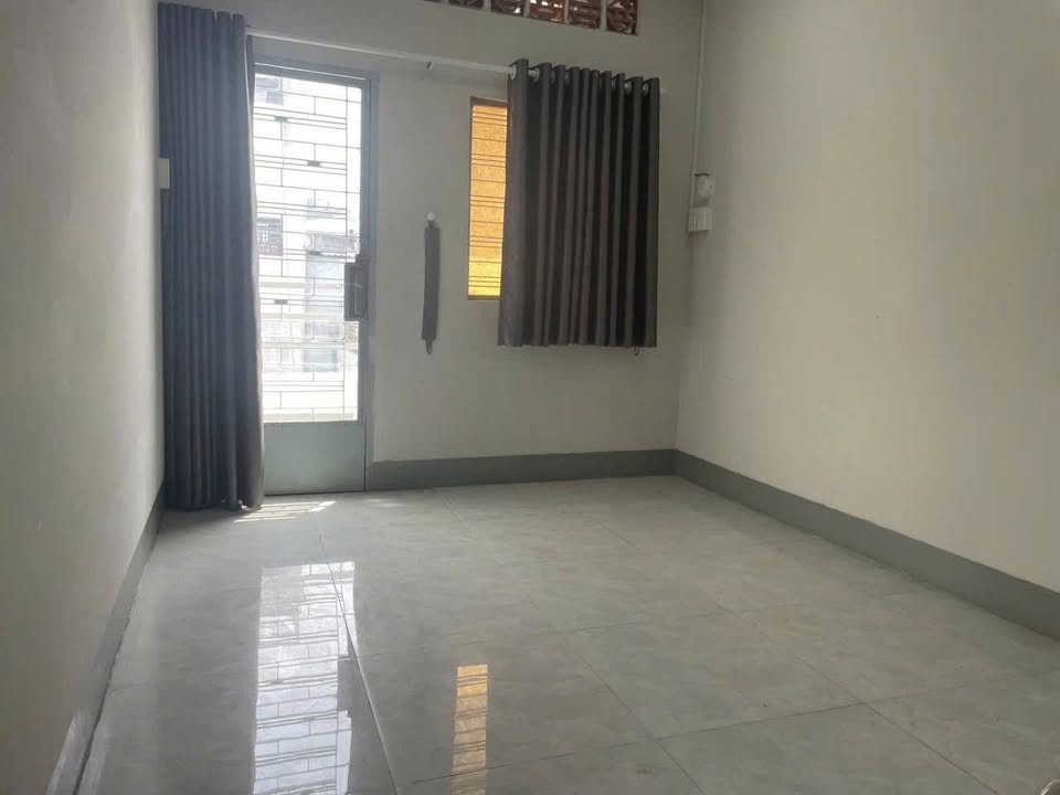 Thuê nhà nguyên căn Quận 5 đường Cao Đạt 30m² giá tốt ở ngay