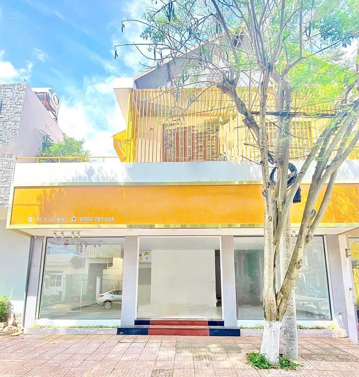 Cho Thuê Nhà Mặt Tiền Kinh Doanh Buôn Ma Thuột - 300m², Ngang 12m