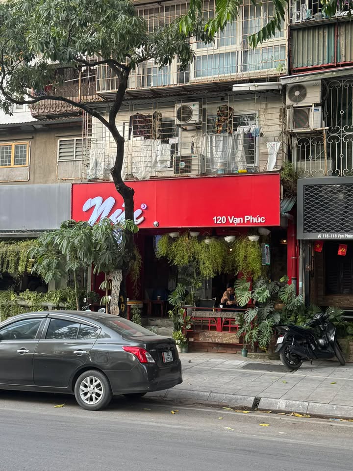 Nhà Phố Chùa Láng, Đống Đa 70m² - Mặt tiền kinh doanh đắc địa!