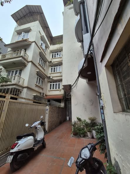 Nhà Riêng Thái Hà 29m² - Ô tô đỗ cửa, nội khu an ninh hiếm có!