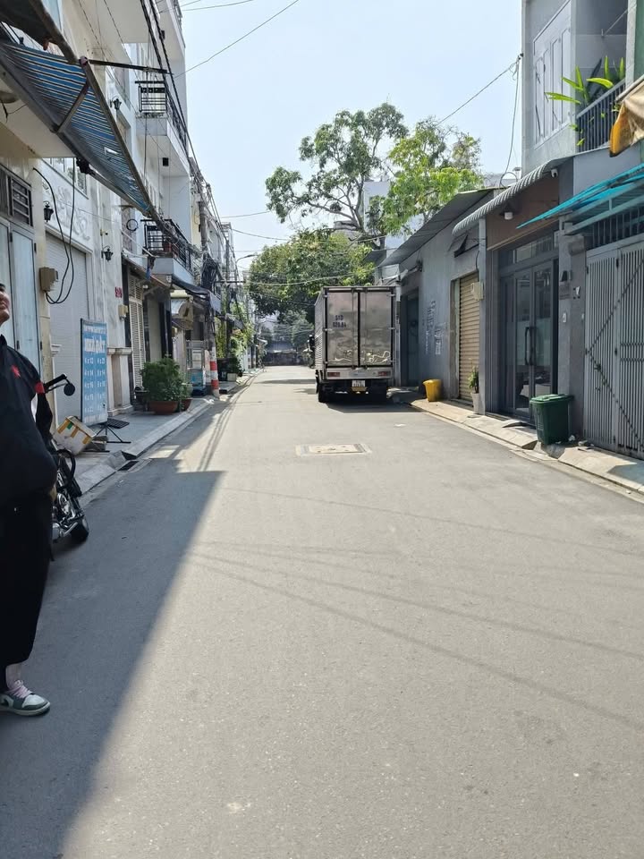 Cho thuê nhà 4 lầu Huỳnh Văn Nghệ, Tân Bình - 15 Triệu/Tháng, Sẵn Ở