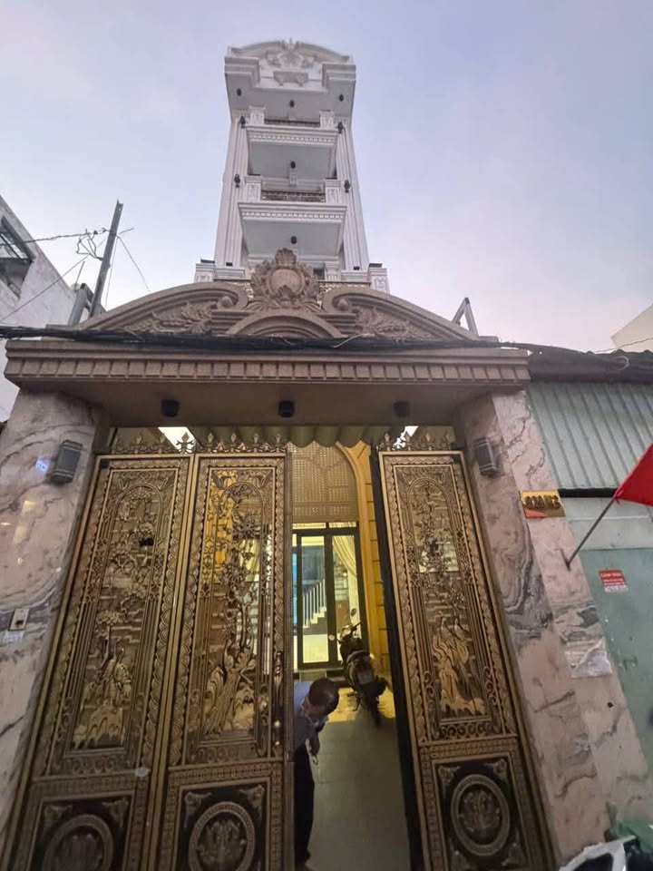 Cho thuê nhà nguyên căn 5 tầng có thang máy, 4PN đường Quang Trung Gò Vấp