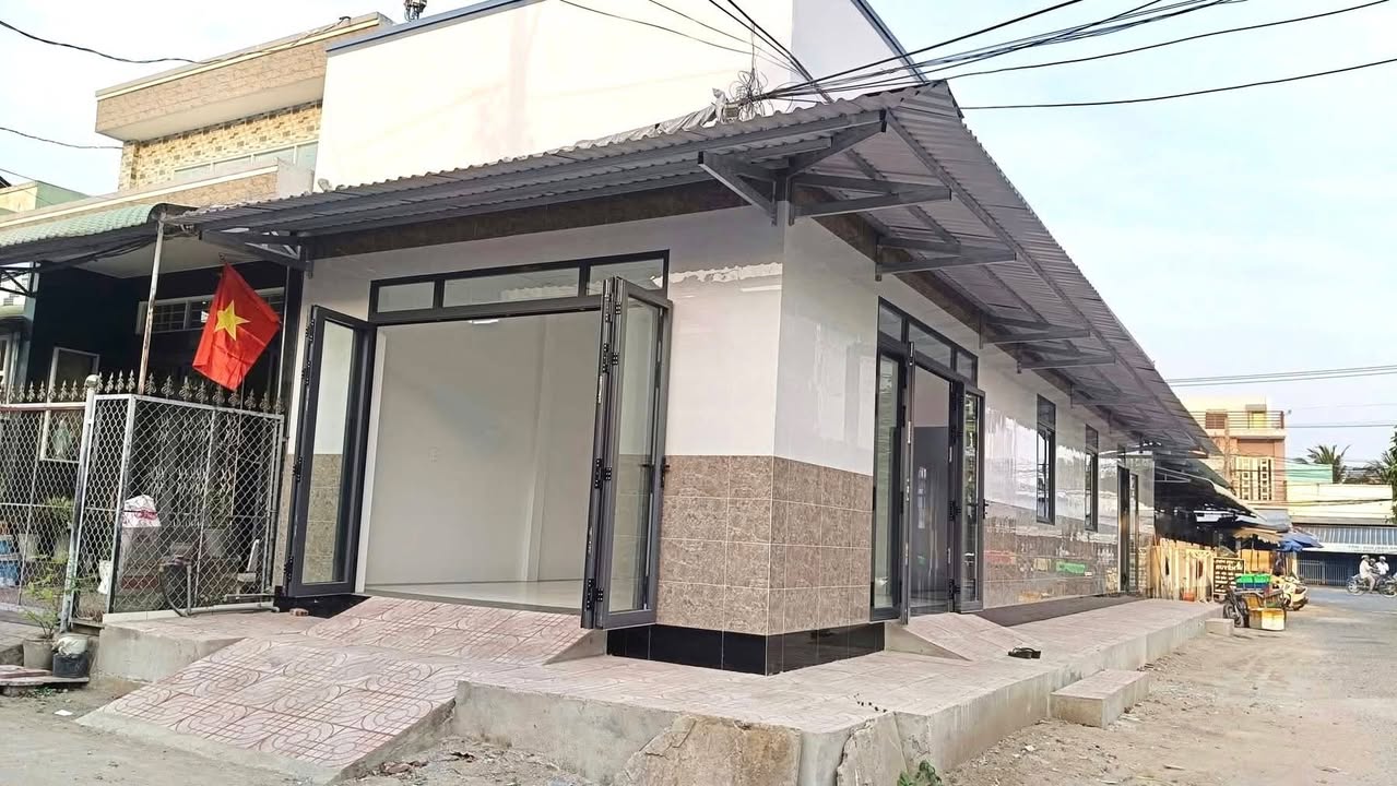 Nhà Góc 2 Mặt Tiền Phùng Há, TP. Mỹ Tho - 5x20m, Giá 5.5 Triệu/Tháng