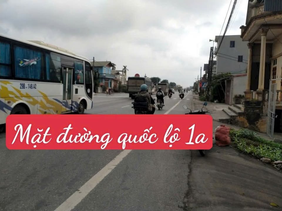 Mặt Tiền Quốc Lộ 1A - 180m² Kinh Doanh Sầm Uất - Hơn 3 Tỷ