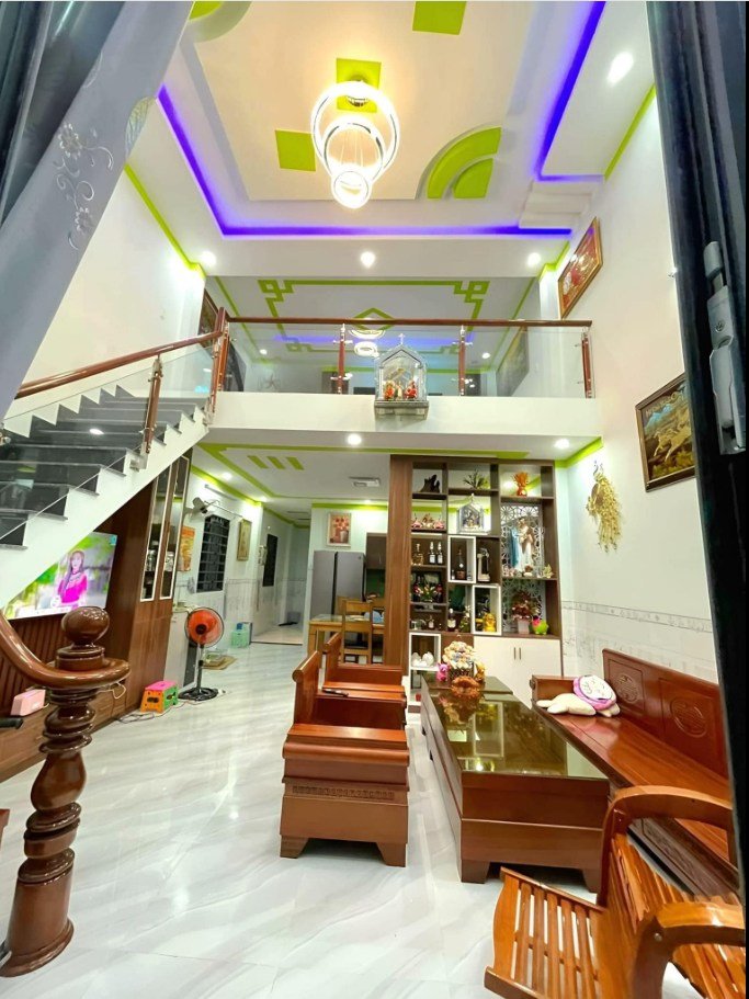 Nhà Mặt Tiền Nguyễn Văn Cừ, 71m², 35 Tỷ - Kinh Doanh Đắc Lợi, View Hồ