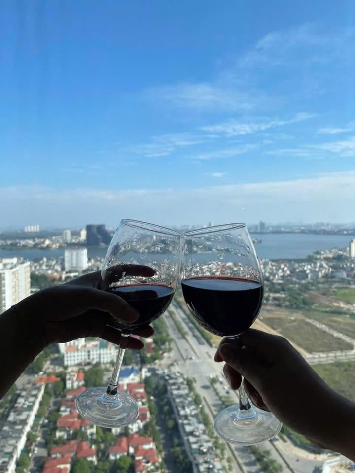 Cho thuê căn hộ 3PN Han Jardin Ngoại Giao Đoàn, view Hồ Tây - Sẵn sàng vào ở!