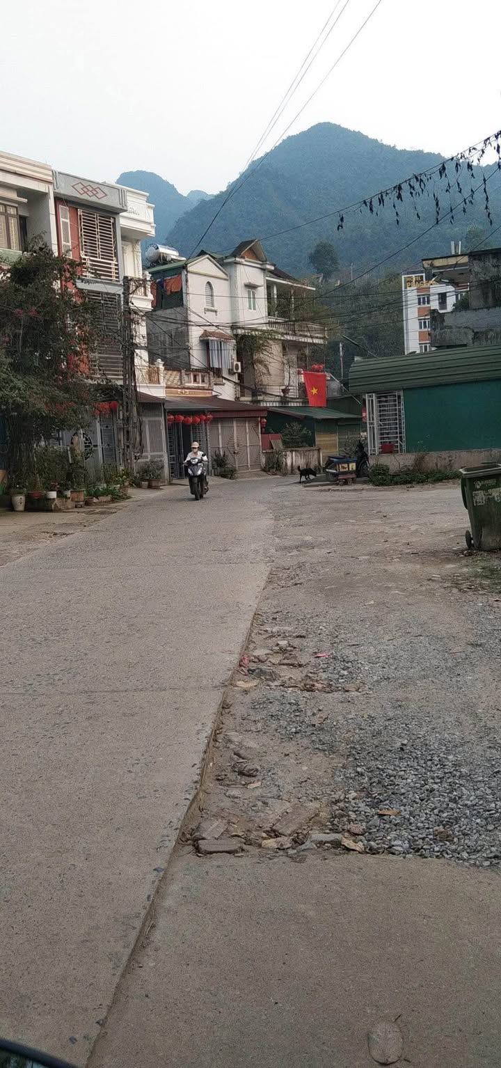 Đất nền Phường Nguyễn Trãi, TP Hà Giang 100m² - Sổ đỏ chính chủ!