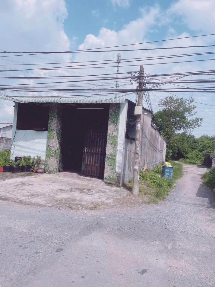 Nhà 2 Mặt Tiền Sông Lu, Củ Chi - 130m² Giá 2.3 Tỷ, Sổ Đỏ Sẵn Sàng