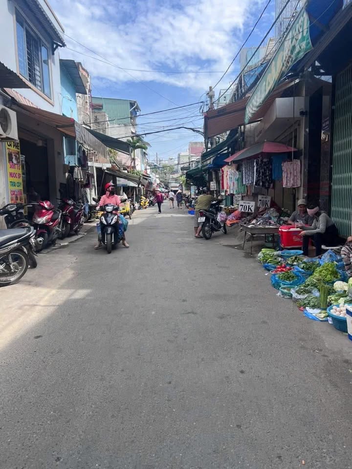 Nhà riêng Gò Vấp 93m² 9 tỷ - Hẻm xe tải thông, ô tô vào tận nhà!