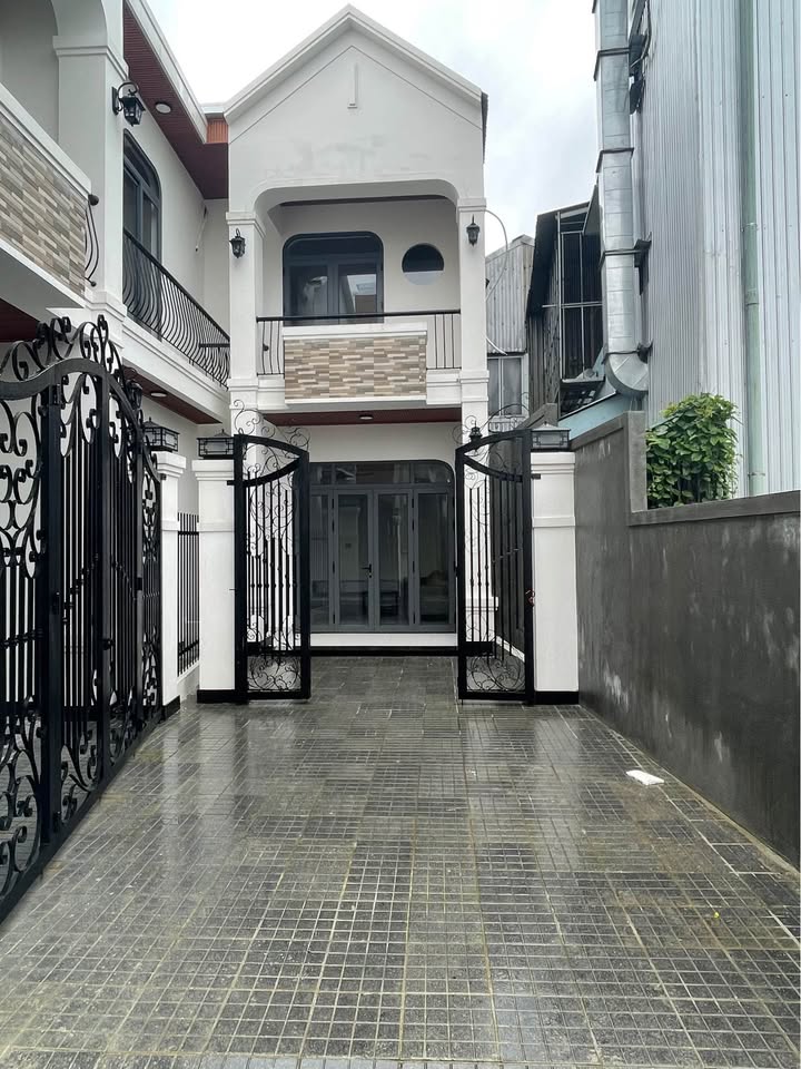 Nhà Phố 2 Tầng Mới Tại Huế - Sổ Hồng, 72.8m², Giá 2 Tỷ Tốt Nhất