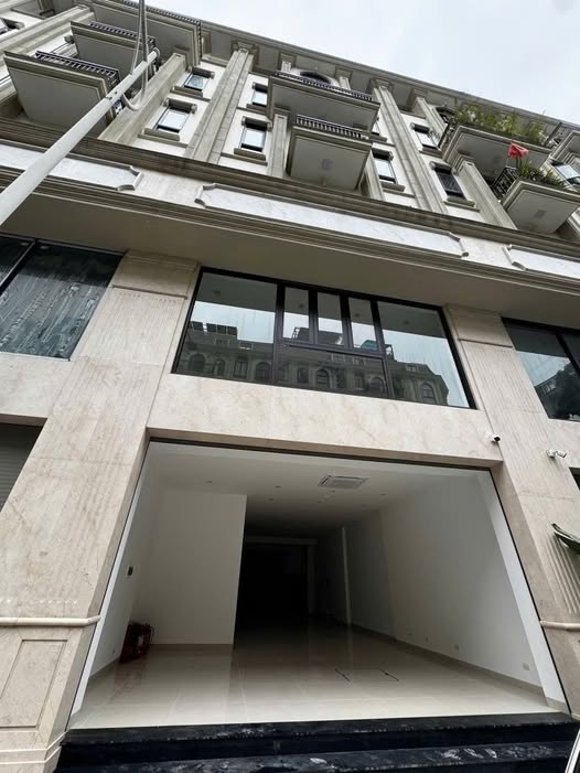 Cho thuê nhà phố Yên Sở 135m² x 5 tầng, 11 phòng full nội thất