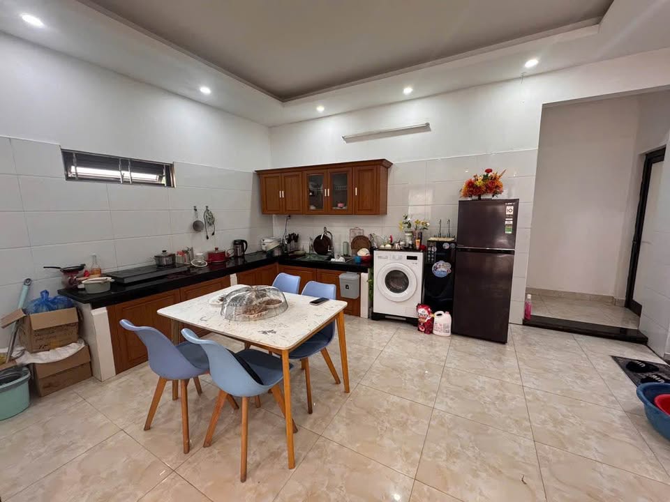 Bán nhà Bãi Cháy Hạ Long 166m² hơn 2 tỷ - Vị trí đẹp hiếm có