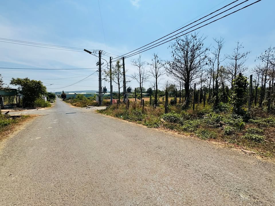 Đất Nền Nguyễn Siêu Pleiku 160m² - Sổ đỏ chính chủ, Đường to 20m!