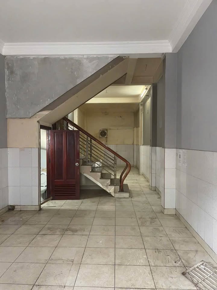 Cho thuê mặt bằng kinh doanh mặt tiền Phan Đình Phùng, Đà Lạt - 71m²