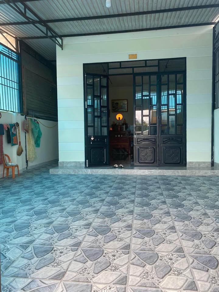 Nhà riêng Hẻm Bắc Cạn, Kon Tum 180m² giá chỉ 1 tỷ - Ô tô vào tận nhà!