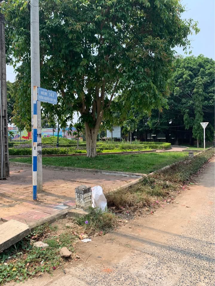 Bán đất thổ cư 360m² Mặt tiền hẻm 147 Nguyễn Văn Linh, Kon Tum - Sổ đỏ sẵn sàng