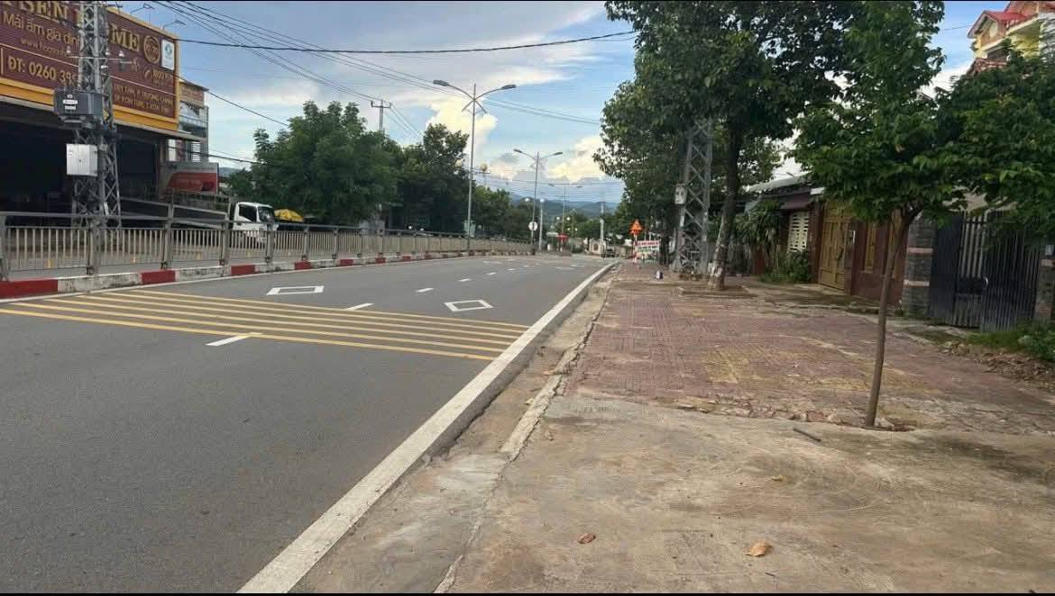Bán Đất Mặt Tiền Duy Tân, Kon Tum - 214m² - Kinh Doanh Đắc Lợi, Hướng Bắc
