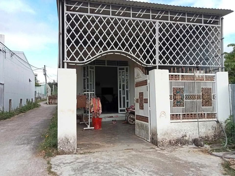 Nhà 2 Mặt Tiền Đăk Cấm, Kon Tum - 115m² Giá Tốt