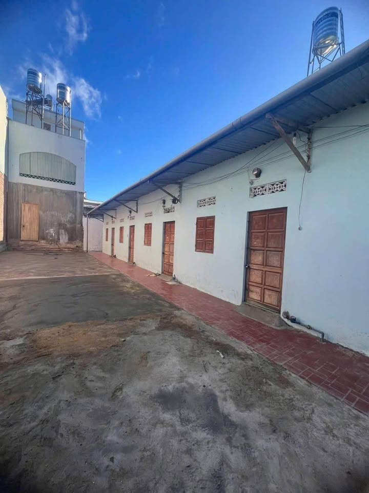 Dãy trọ & Đất nền Phạm Ngọc Thạch Kon Tum 3.2 tỷ - Đầu tư sinh lời!