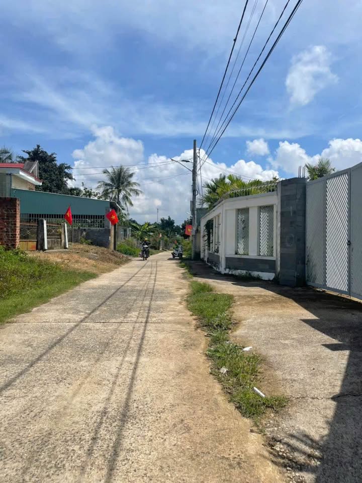 Đất Nền Thổ Cư 480m² - Đắk Cấm, Kon Tum - Giá 700 Triệu