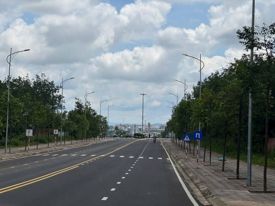 Đất nền Xã Chư Hreng Kon Tum 200m² - Sổ đỏ chính chủ!