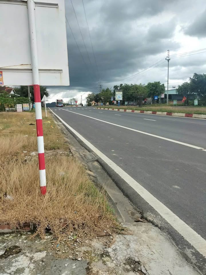 Nhà phố Quốc lộ 24 Kon Tum 155m² - Đầu tư sinh lời ngay!