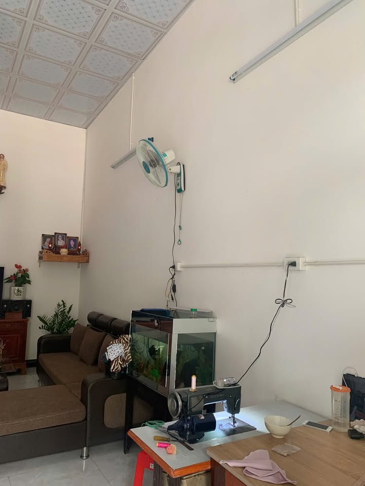 Nhà 143m² Đường Bùi Đạt, Kon Tum - Sổ Đỏ Chính Chủ, Giá 1 Tỷ