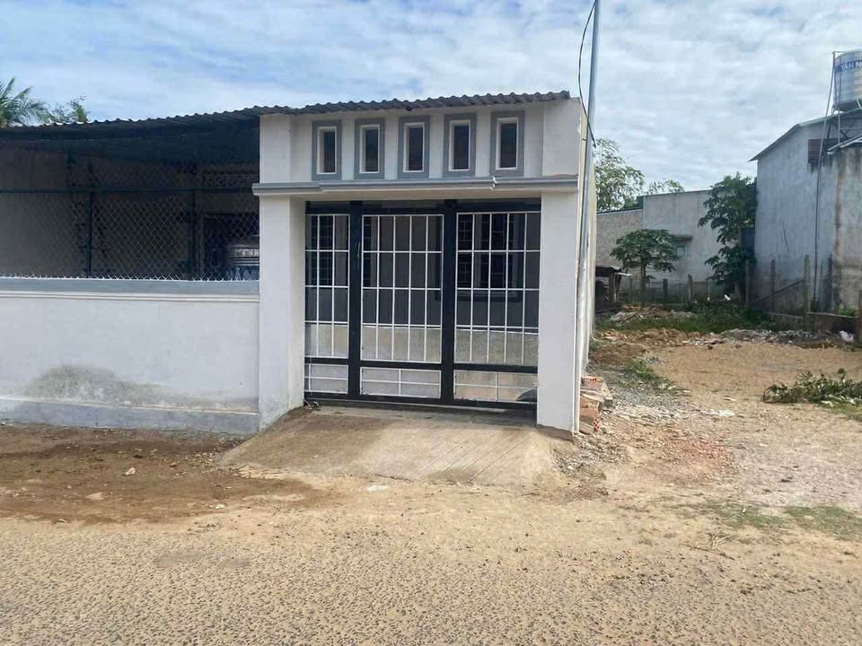 Nhà 216m² Thôn 8, Kon Tum - Giá Ngộp 3xx Triệu, Chính Chủ Cần Bán Gấp