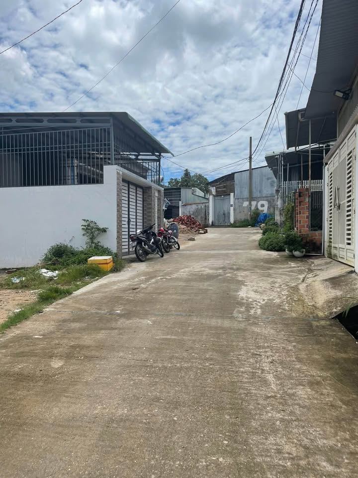 Đất nền Hẻm 95 Nơ Trang Long Kon Tum 197.5m² Sổ đỏ chính chủ