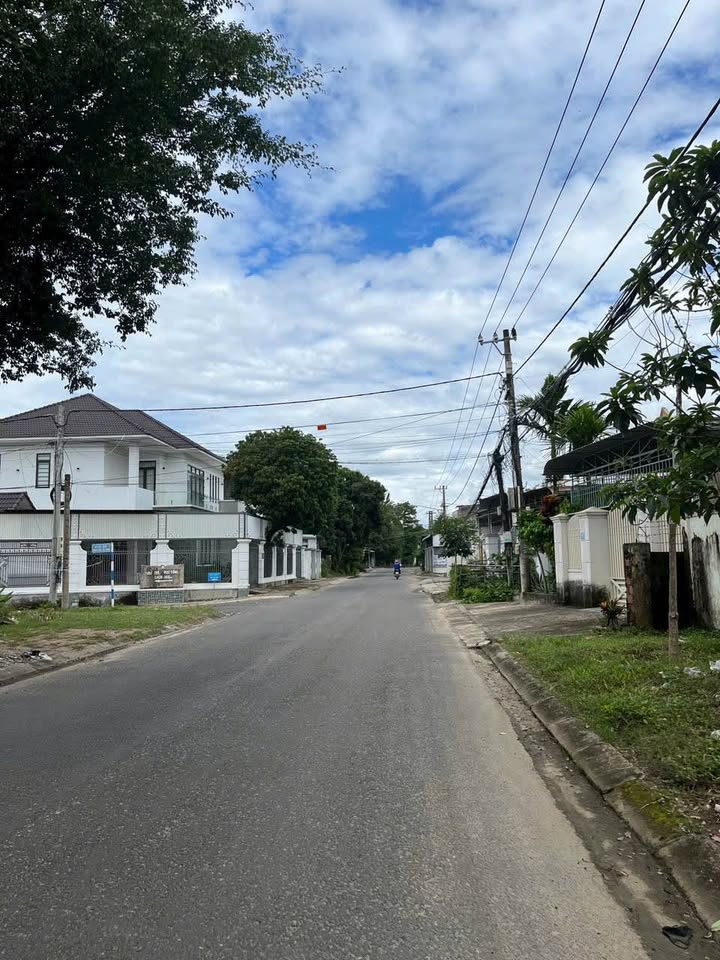 Đất nền 190m² Phường Lê Lợi, Kon Tum - Giá chỉ 3xx Tỷ, Chính Chủ Bán Gấp!