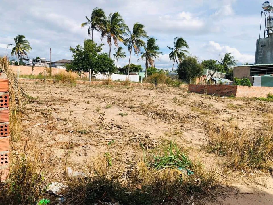 Đất nền K.Kon Tum - 135m² - Sổ đỏ - Giá chỉ 5xx triệu/lô