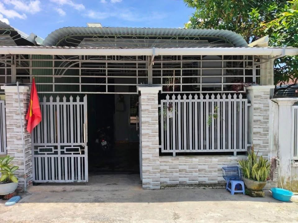 Nhà Thôn 2 Đăk Cấm 239m² - Chính chủ bán, sổ đỏ sẵn!