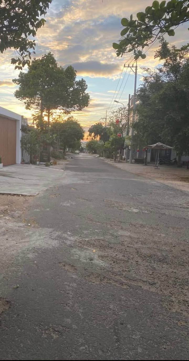 Đất nền 177m² nở hậu, Hướng Bắc, đường Giã Tượng, Kon Tum - Giá 2 tỷ