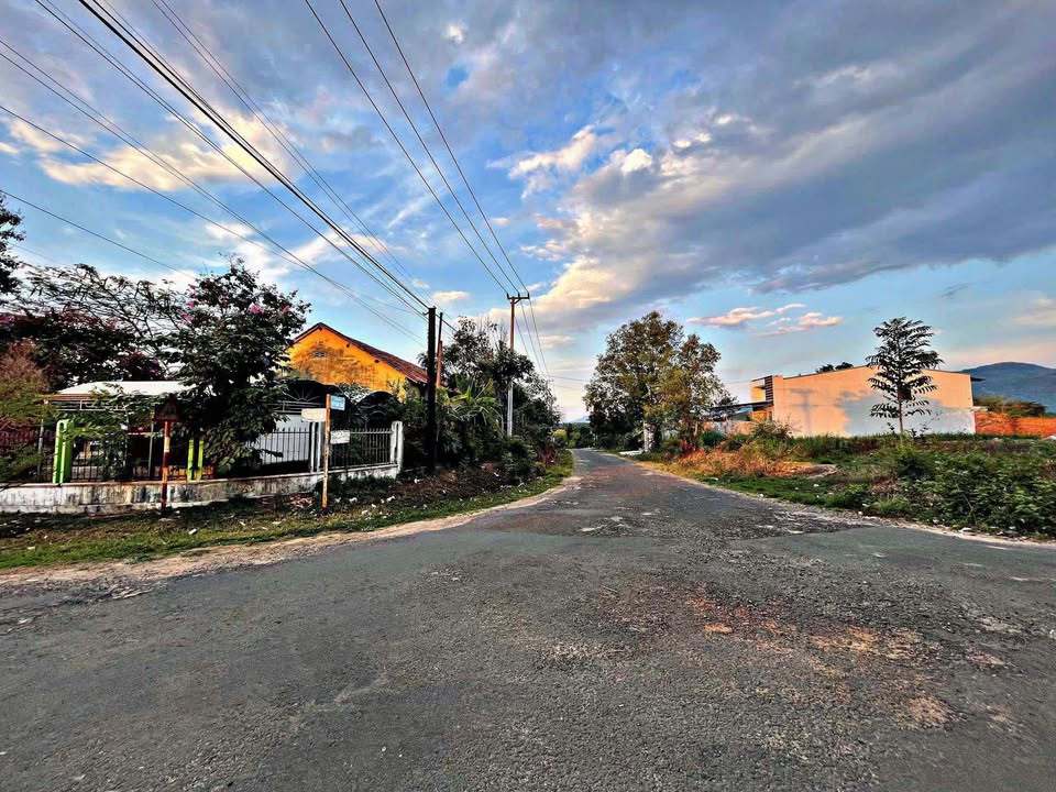 Đất nền Võ Văn Tần Kon Tum 3250m² - Tiềm năng đầu tư sinh lời cao!