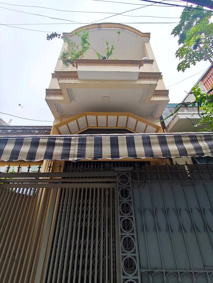 Nhà 3 Tầng Lê Chân 50m² - Sẵn sàng ở ngay, giá 3.25 tỷ