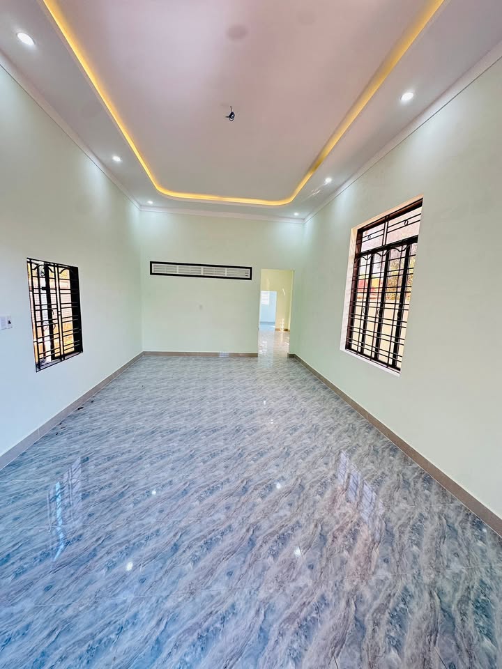 Nhà Riêng Cư Huê, Ea Kar 240m² giá 1.55 tỷ - Sẵn sàng ở ngay!