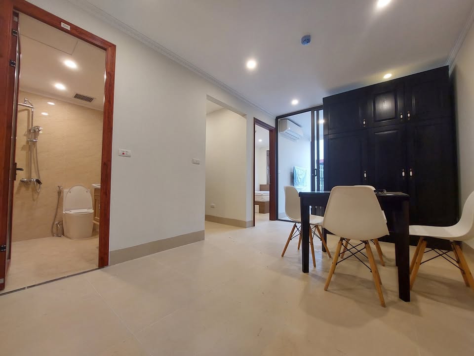 Cho thuê nhà 50m² Hoàng Quốc Việt, Cầu Giấy - Full nội thất, Ngõ rộng ô tô