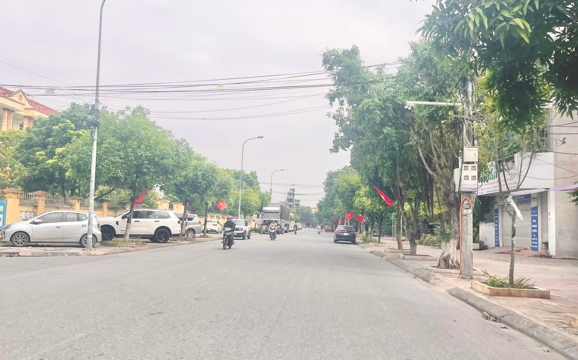 Nhà Mặt Tiền Nguyễn Văn Năng - Kinh Doanh Sầm Uất 72m² Hưng Yên