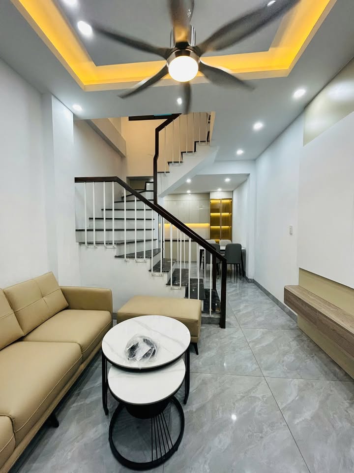 Bán nhà 3 tầng Kỳ Bá, TP Thái Bình 30m² - Vị trí đẹp gần ĐH Y!