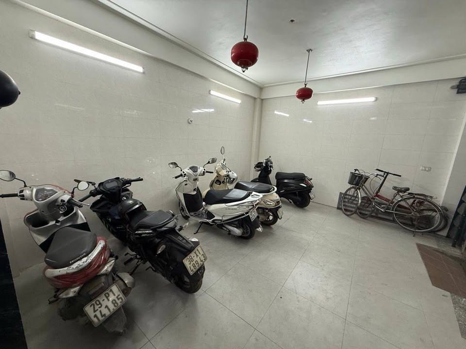 Nhà riêng Ngõ Quán Ủy Hoàn Kiếm 52m² 8 tầng - Chính chủ bán!