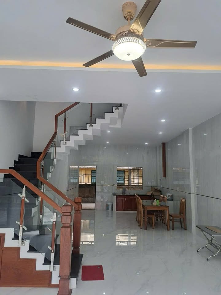 Nhà 3 Tầng Mặt Tiền Gần Chợ Phú Lộc, Đà Nẵng - 83m² Kinh Doanh Tốt