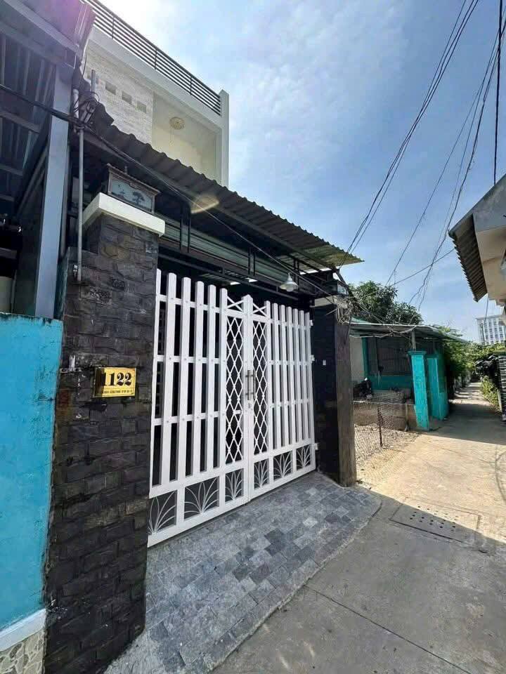 Nhà Mỹ Tho 116m² giá 2.3 tỷ - Vị trí đẹp, Sổ hồng sẵn