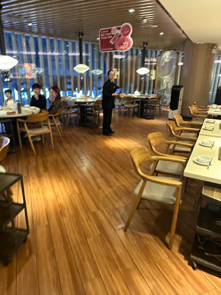 Mặt phố Lạc Long Quân 170m² - Mặt tiền kinh doanh đắc địa!