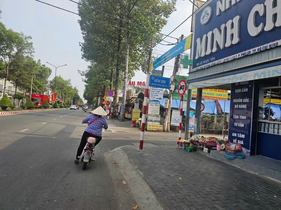 Đất Nền Quận 8 - 120m² - Giá 2.5 Tỷ - Ô Tô Tới Nhà