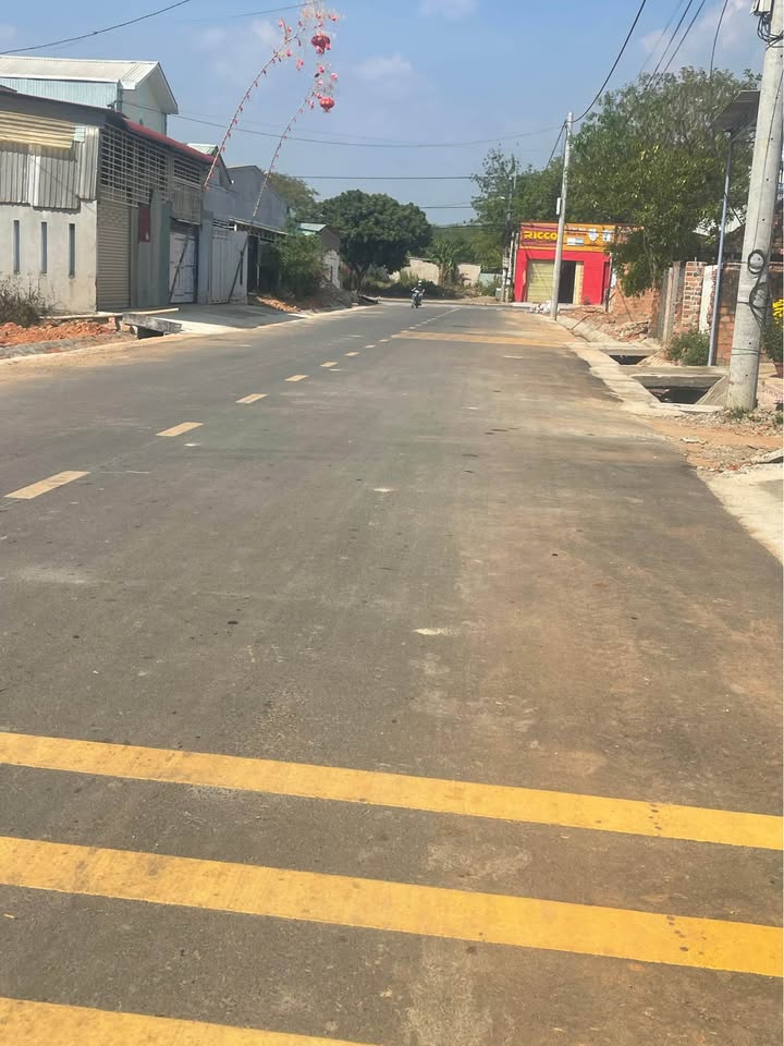 Đất nền Kon Tum 300m² Xã Vinh Quang - Sổ đỏ thổ cư