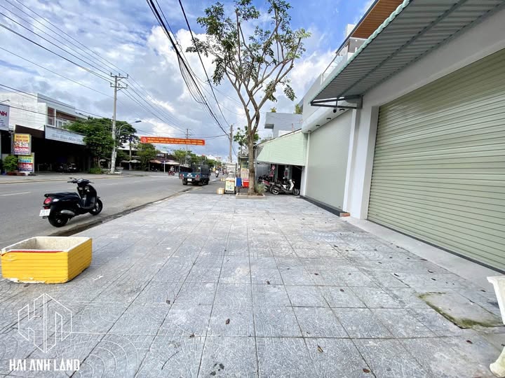 Mặt Tiền Lê Hồng Phong, Long Xuyên - Nhà Trống Sẵn Sàng Kinh Doanh