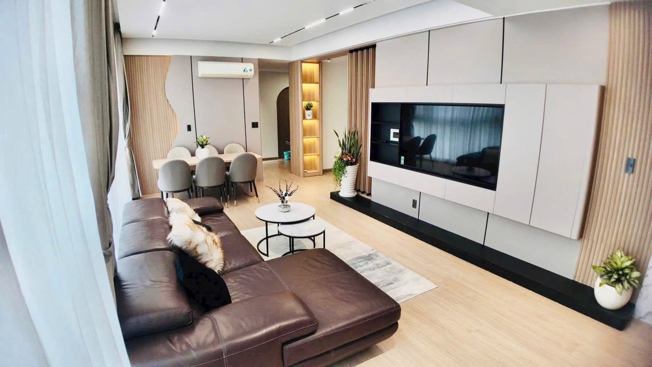 Căn hộ Starhill Quận 7 117m² giá 12.2 tỷ - View đẹp!