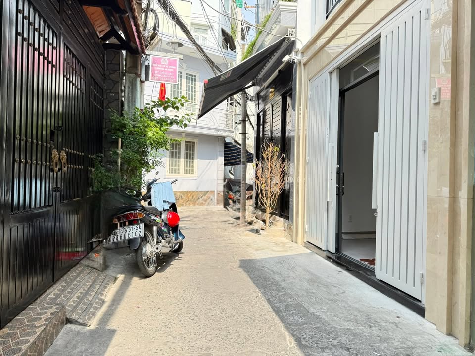 Nhà Phố Phú Nhuận 4 Tầng 4PN - Sổ Hồng Riêng, Gần Mặt Tiền Lê Văn Sỹ