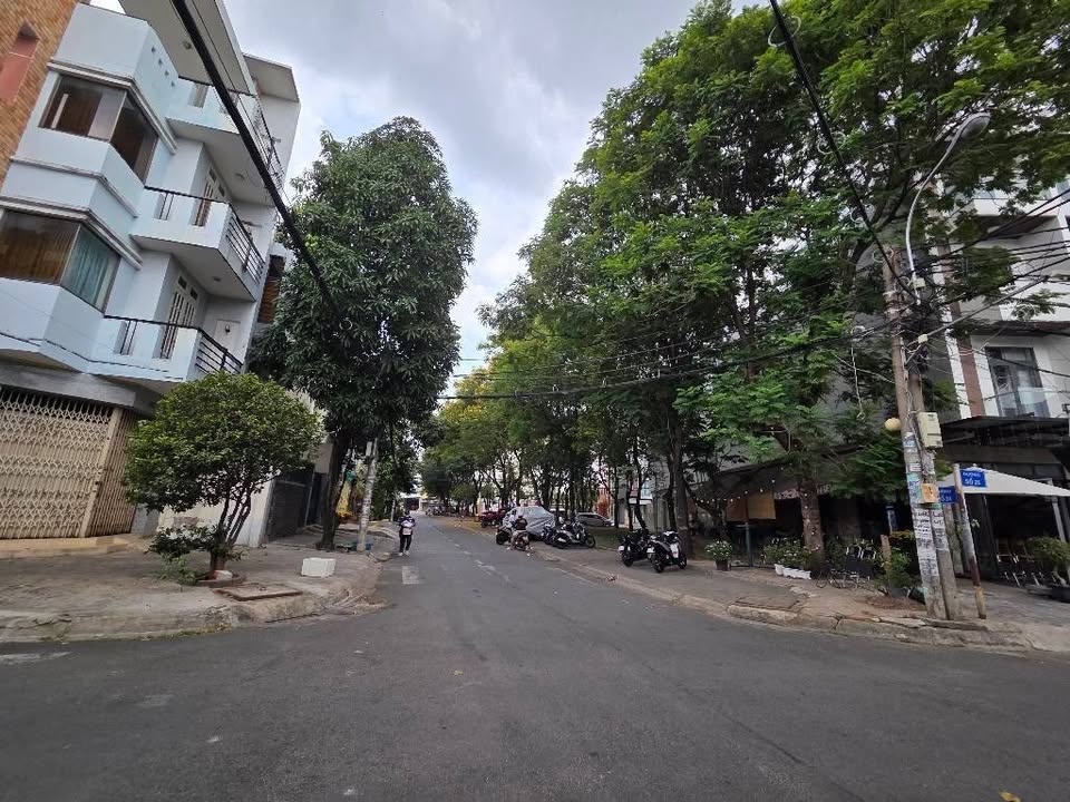 Nhà phố kinh doanh mặt tiền Đường số 29, KDC Tên Lửa, Bình Tân - 94m², 4 tầng, 17.7 tỷ